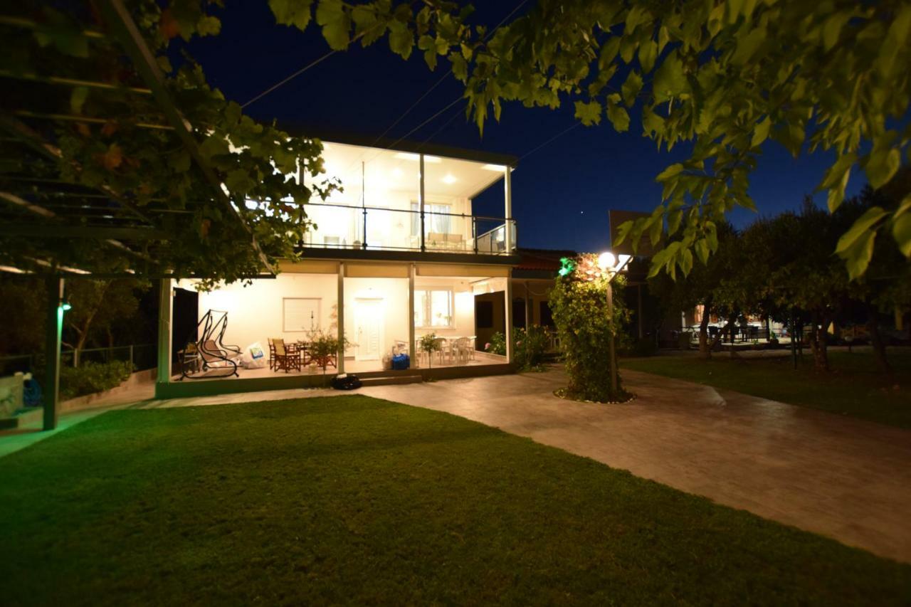 V Luxury Suites Toroni 3 ภายนอก รูปภาพ