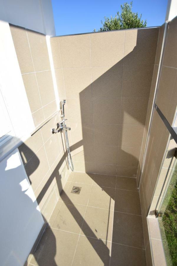 V Luxury Suites Toroni 3 ภายนอก รูปภาพ