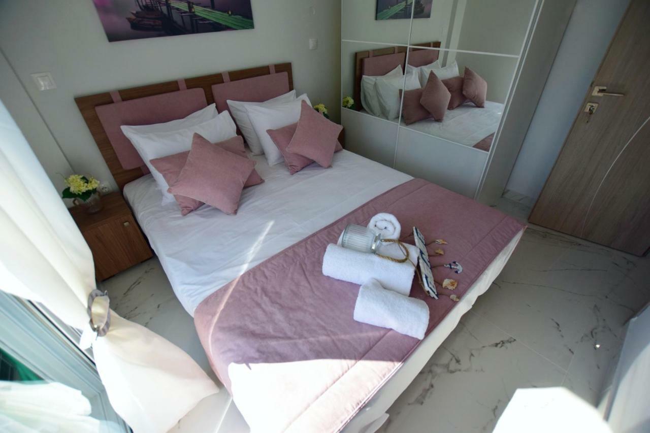 V Luxury Suites Toroni 3 ภายนอก รูปภาพ