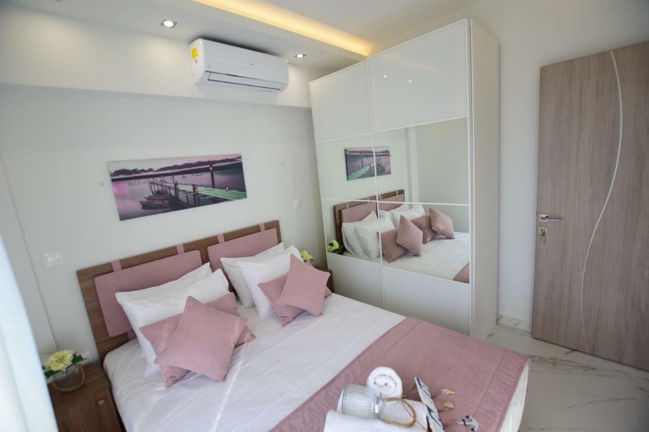 V Luxury Suites Toroni 3 ภายนอก รูปภาพ