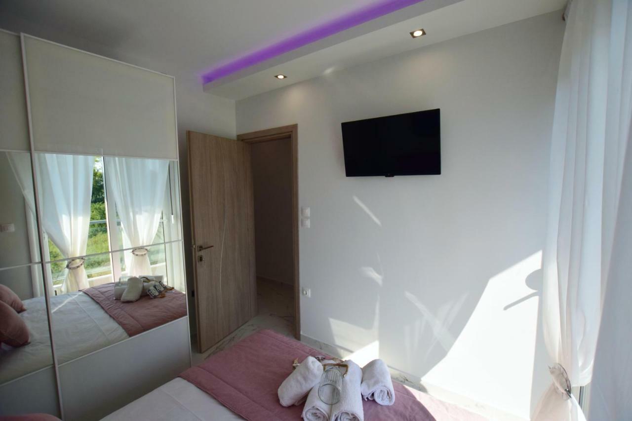 V Luxury Suites Toroni 3 ภายนอก รูปภาพ