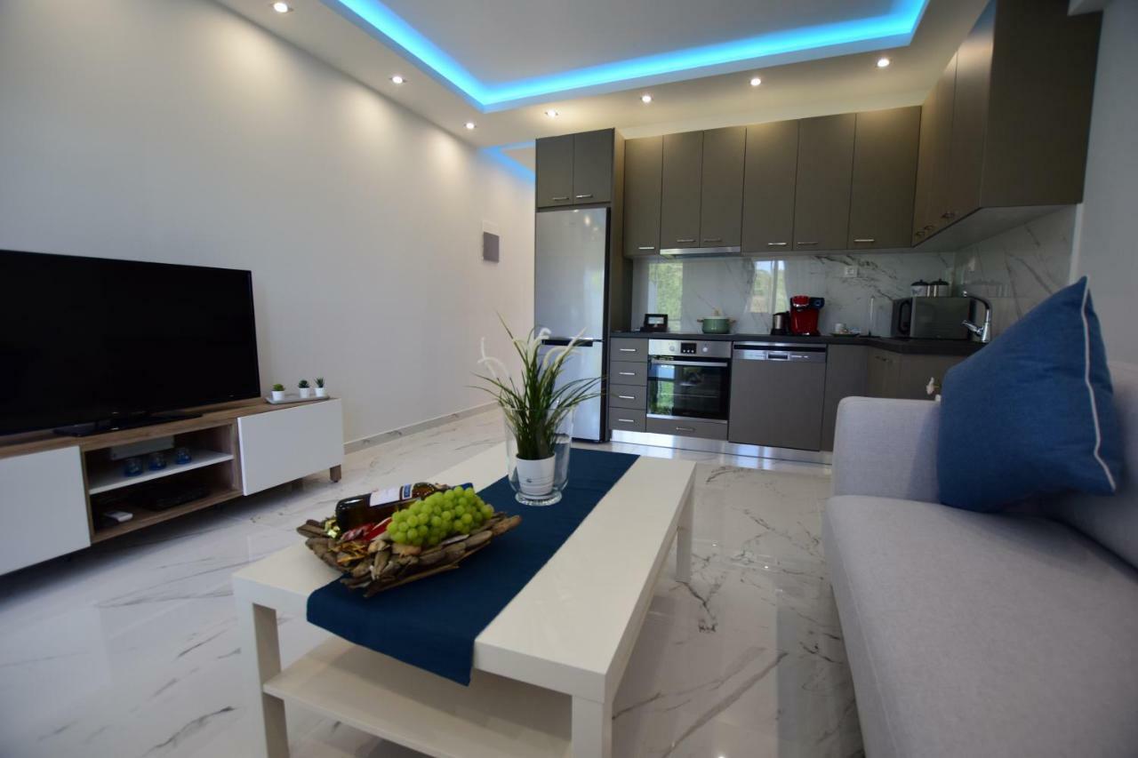 V Luxury Suites Toroni 3 ภายนอก รูปภาพ